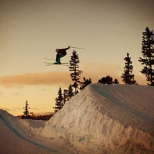 solnedg&aring;ng i arenan en decemberkv&auml;ll. Foto: Emil bergsj&ouml;. &Aring;kare: Jag.