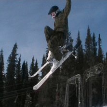 ludde hoppar i bydalens bigjump.. Foto: Erik T&ouml;rnvall.