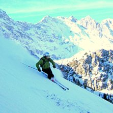 Laub i slask och gr&auml;s!. Foto: Bj&ouml;rn Larsson. &Aring;kare: Henrik Johansson.