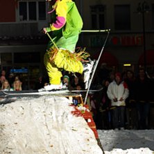 Blind soul/ninja hiiyaa!/hippiekiller p&aring; bilen i . Foto: Bj&ouml;rn Rosengren. &Aring;kare: Joakim Croy.