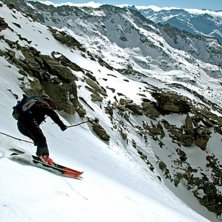 Fart och fl&auml;kt ner f&ouml;r r&auml;nna nummer 3 p&aring; Bouch. Foto: Bj&ouml;rn Bonthron. &Aring;kare: Niklas Bergqvist.