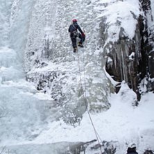 Bl&ouml;t+Kall+R&auml;dd+Fattig=Iskl&auml;ttrare.
Anders har . Foto: Jonas Lid&eacute;n. &Aring;kare: Anders Kantola.