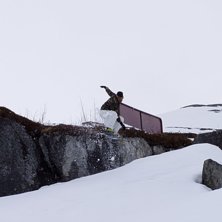 N&aring;gon stenad m&auml;nniska hade burit upp railem s&aring; . Foto: L&amp;#039;Aska. &Aring;kare: RobBialy.
