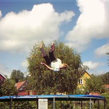 sideflip p&aring; matta. Foto: fredrik nilsson. &Aring;kare: tobias lundstr&ouml;m.