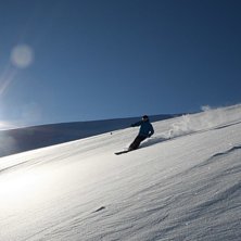 Klarbl&aring; himmel och str&aring;lande sol, som synes, och. Foto: Emma Lennholm. &Aring;kare: Linus Zetterlund.
