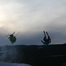 frontflipp. Foto: emil. &Aring;kare: Freddie &amp;amp; Johan Lilja.