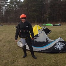 Min f&ouml;rsta Kite i vatten i &aring;r var inte s&aring; kallt. Foto: Dalton. &Aring;kare: Dalton.
