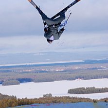 backflip . Foto: Simon Lindberg. &Aring;kare: Rasmus Ericson.