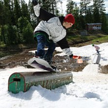 Sommar&aring;kning i Kl&auml;ppen :D. Foto: Emma Dahlstr&ouml;m. &Aring;kare: Karl-Anton Svensson och Maximilliam Smith.