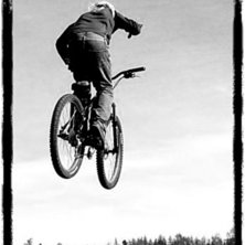 fin v&aring;rdag p&aring; lantz backyard. Foto: niclas olsson. &Aring;kare: johan lantz.