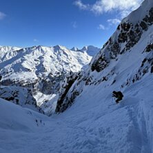 Filip Rentschler l&auml;gger de f&ouml;rsta sv&auml;ngarna i r. Foto: Marcus Rentschler.