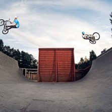 Barspin fr&aring;n b&aring;da.. Foto: Mats Kahlstr&ouml;m. &Aring;kare: Jens Kahlstr&ouml;m &amp;amp; Max Fredriksson.
