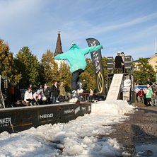 Anton k&ouml;r lite one foot spins :). Foto: Schulle. &Aring;kare: Anton Jansson.