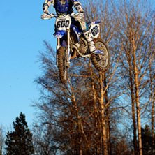 Tar till vara h&ouml;stens soliga dagar p&aring; mitt egna . Foto: Lillbrorsan Axel &Aring;hman. &Aring;kare: Erik &Aring;hman.