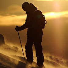 skr&aring;ning till &ouml;stra i fint ljus. Foto: Johan St&aring;hlberg. &Aring;kare: Reine Barkered.