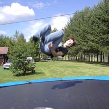 En konstig men snygg &amp;quot;Tim-flip&amp;quot;. Foto: Dennis Asplund. &Aring;kare: Tim Samb&eacute;r.