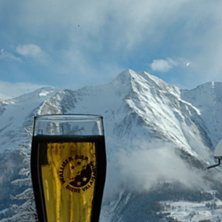 Beer, snow and nice weather.. :). Foto: Andreas Rindersk&auml;r. &Aring;kare: Walliser Beer.