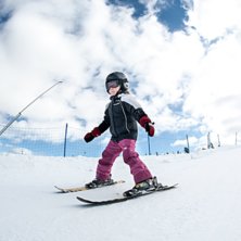 Ester laddar p&aring;.. Foto: Fredrik Wikfeldt. &Aring;kare: Ester Wikfeldt.