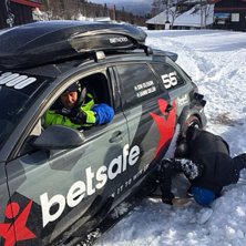 #skiboss n&auml;r Jon skottar...