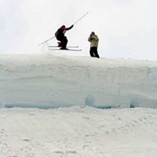 360 ut en sn&oslash; skavel mai 2005. Foto: Andreas Doppelmayr. &Aring;kare: Ole-KristianStr&oslash;m.