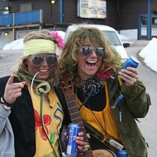 ...mot Ibiza!. Foto: Robin H. &Aring;kare: Emma o Sofia.