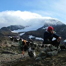 Torkning under en glaci&auml;rtur p&aring; oxtindarne. Foto: Henrik Karlsson. &Aring;kare: Klas Tigerstr&ouml;m.