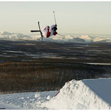 Olle drar p&aring; en cork 7 mute och jag fotar. Slask&. Foto: Mariah Johansson. &Aring;kare: Olle Lathi.