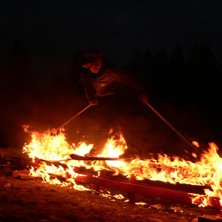 Hhehehe.... JJa du ... Lite mycket eld... mot slut. Foto: Daniel Granberg. &Aring;kare: Julius Aspman.