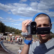 Min v&auml;n Jonas filmade p&aring; mejj.................... Foto: K-D Nordl&ouml;f. &Aring;kare: Jonas Hjohlman.