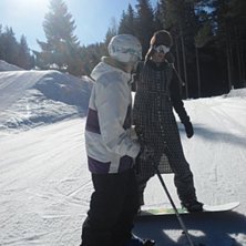 Vem s&auml;ger att man inte kan ha kl&auml;nning i backen?. Foto: L&ouml;v. &Aring;kare: Poffe, Henrik &Ouml;stberg.