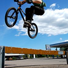 Man tager vad man haver! . Foto: Simon Lindberg. &Aring;kare: Henrik Westlund.