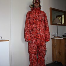 kl&auml;der som ska s&auml;ljas. Foto: martin. &Aring;kare: filip.