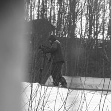 Foto: Johan Jonsson. &Aring;kare: Det nya filmarstj&auml;rnskottet Erik Henriksson. Uppe f&ouml;re frukosten och filmar berg. Ung och hungrig!.