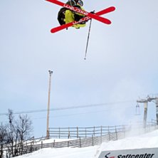 en s&aring;n d&auml;r sw 7 med japicalisk handp&aring;l&auml;ggning.. Foto: simon hasteg&aring;rd. &Aring;kare: kim boberg.