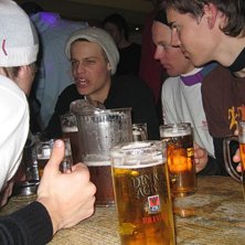 sk&ouml;n avslutning p&aring; dagen med en go afterski, ber. Foto: Alex. &Aring;kare: Ett gott g&auml;ng!.