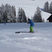 lite chill i lofer 2010!!:). &Aring;kare: axel.