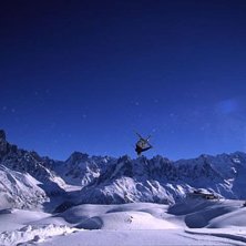 Klas Rehnberg korsar skidorna i Flegere i Chamonix. Foto: Fredrik Schenholm. &Aring;kare: Klas Rehnberg.