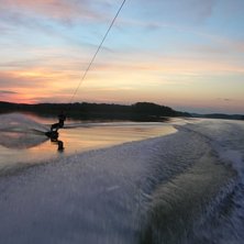 En h&auml;rlig sommar kv&auml;ll som m&aring;nga andra. Foto: Joakim Johansson. &Aring;kare: Mikael Johansson.