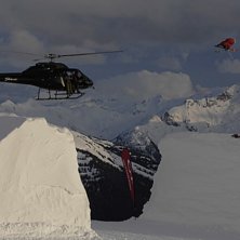 Sammy g&aring;r stort under en filminspelning med Match. Foto: Mattias Fredriksson. &Aring;kare: Sammy Carlson.