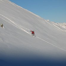 Sk&ouml;nt &aring;k i Val Thorens. Foto: &Auml;nis Ayedi. &Aring;kare: Emil Axelsson.