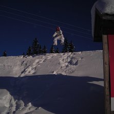 Henke har just l&auml;rt sej flyga med hj&auml;lp av medit. Foto: Jag. &Aring;kare: Henke Persson.