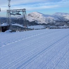 Fine forhold:)
-6 grader, 5cm nysn&oslash;, sol og perfe.