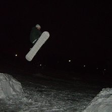 trycker p&aring; i ett av de lokala hoppen. Foto: albin. &Aring;kare: adrian.