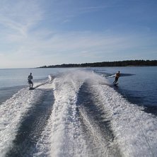 Foto: G&ouml;ran Thulin. &Aring;kare: Joakim Thulin, Mikael Thulin.