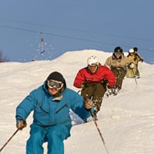 Alla i led med tr&auml;naren f&ouml;rst. Foto: Mats. &Aring;kare: Simon Blom.