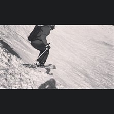 &Aring;kare: Adam Vidh&ouml;g.