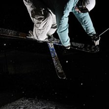 Thomas testade p&aring; att fota samtidigt som han hopp. Foto: Thomas Charry. &Aring;kare: Elias Henderson.