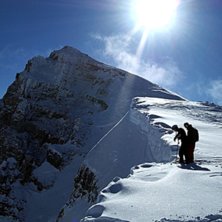 Jinne och Mackan spanar in var sin linje ned f&ouml;r . Foto: Kristian Lidin. &Aring;kare: Jonas Jinnestrand och Markus Ehnhage.