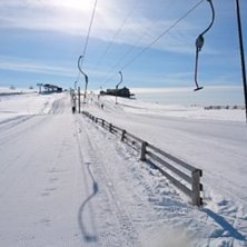 P&aring; v&auml;g emot ost backarna p&aring; Idrefj&auml;ll, en s&aring;d.