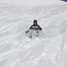 Joakim 12 &aring;r br&auml;nner puder.. Foto: Bj&ouml;rn Salqvist. &Aring;kare: Joakim Salqvist.